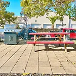 Charming Flat Near The City